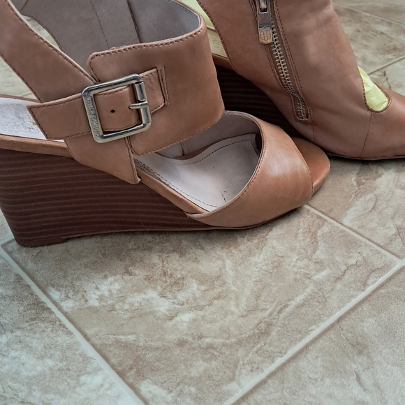 Vince camuto platform shoes - Picture 14 of 15